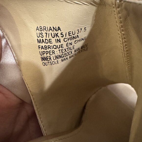 pretty rose goldish cream Just Fab heels. US size 7 - Picture 3 of 4